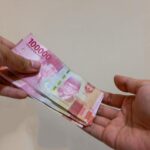 Diberi Uang Hasil Riba