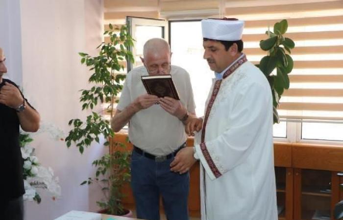 Pria Tua Prancis Masuk Islam Ketika Berlibur ke Turki