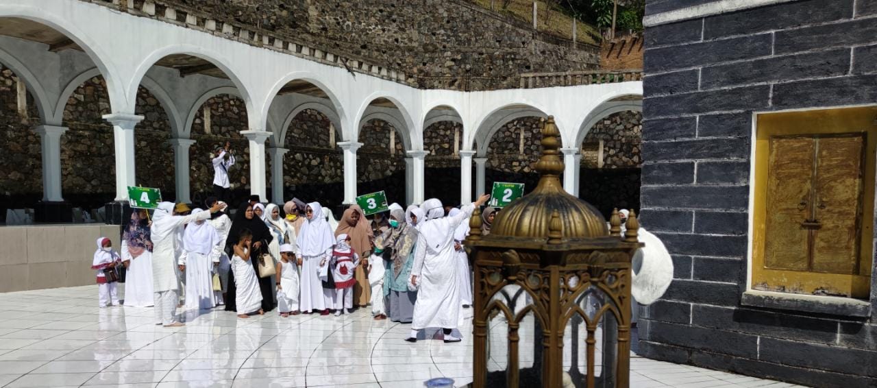 Pendidikan Parenting TK Islami Al Kahfi Adakan Manasik Haji Ibu dan Anak di Pesantren PKH