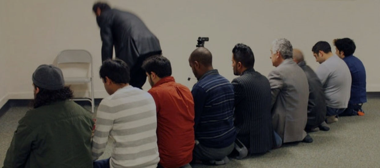 Muslim di Steinbach Rayakan Ibadah Shalat Jamaah Pertama
